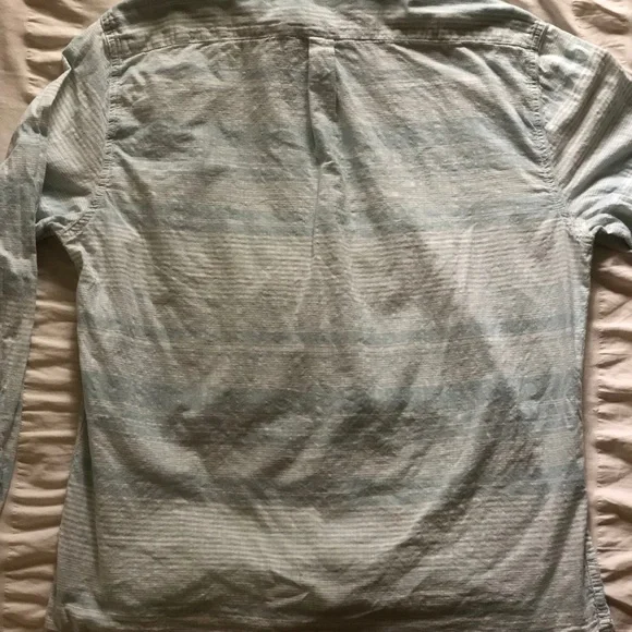 Marine Layer Lightweight Pocket Button Up Shirt - Picture 3 of 4